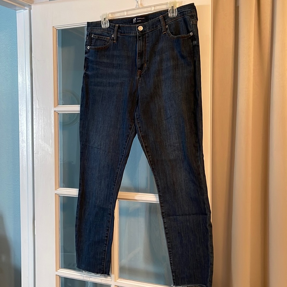 Women’s Gap jeans